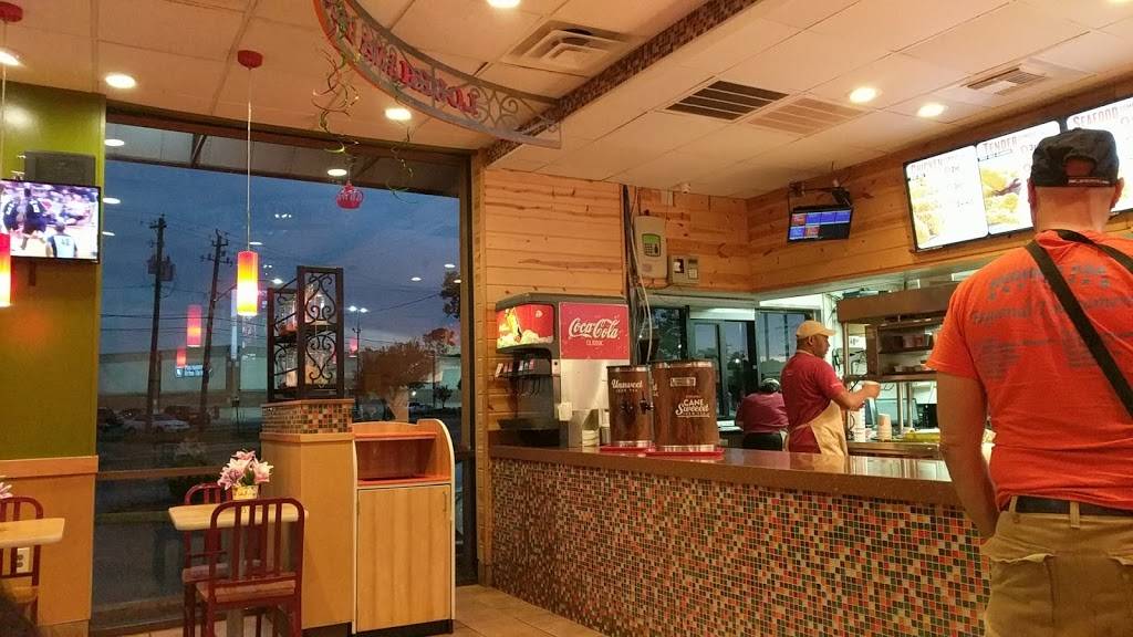 Popeyes Louisiana Kitchen | restaurant | 1101 N Shepherd Dr, Houston, TX 77008, USA | 7138697501 OR +1 713-869-7501