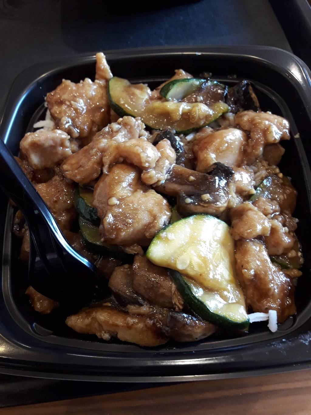 Panda Express | restaurant | 2730 N Dirksen Pkwy, Springfield, IL 62702, USA | 2175289790 OR +1 217-528-9790