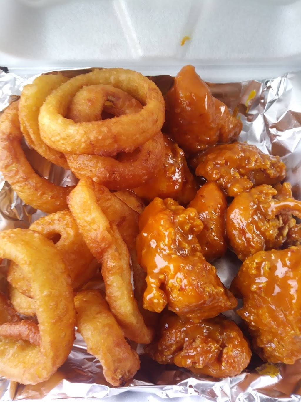 Nuttin But Wings | restaurant | 2201 Fort Campbell Blvd #100, Clarksville, TN 37040, USA | 9315030357 OR +1 931-503-0357