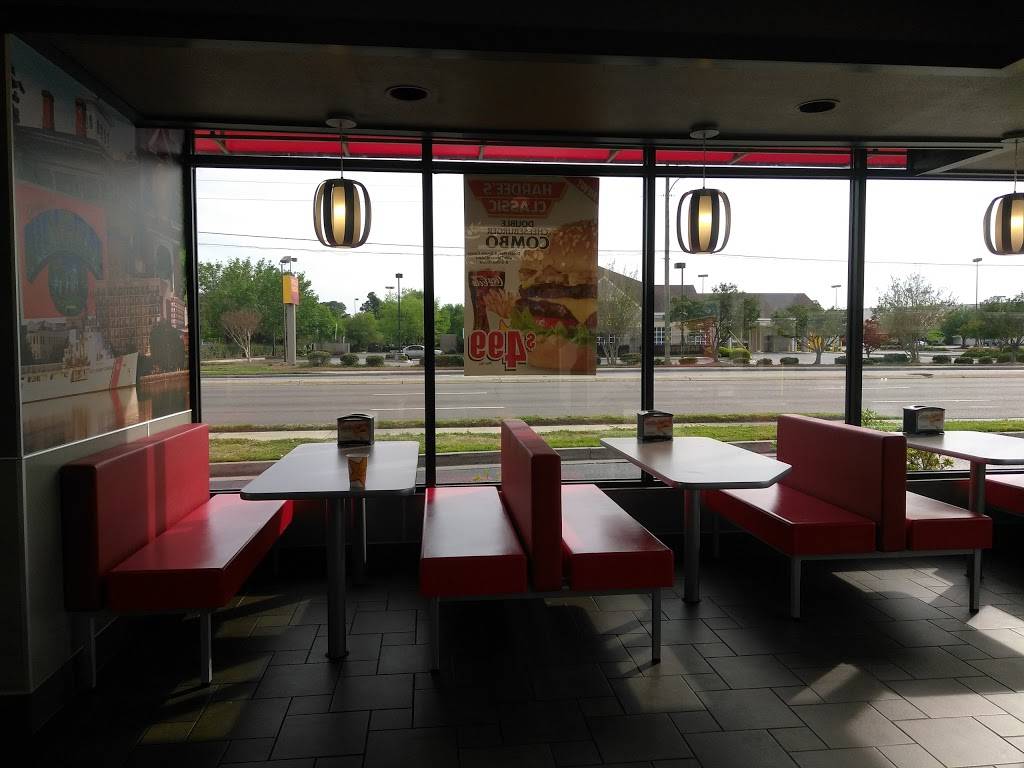 Hardees | restaurant | 1420 Floral Pkwy, Wilmington, NC 28403, USA | 9107915457 OR +1 910-791-5457
