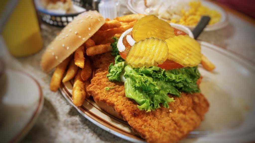 Fort Colony Family Diner Inc | restaurant | 5102 Avenue O, Fort Madison, IA 52627, USA | 3193725759 OR +1 319-372-5759