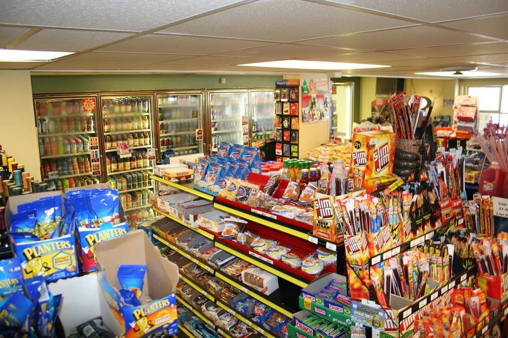 Lil Mart | bakery | 1026 Lewiston Rd, New Gloucester, ME 04260, USA | 2079263222 OR +1 207-926-3222