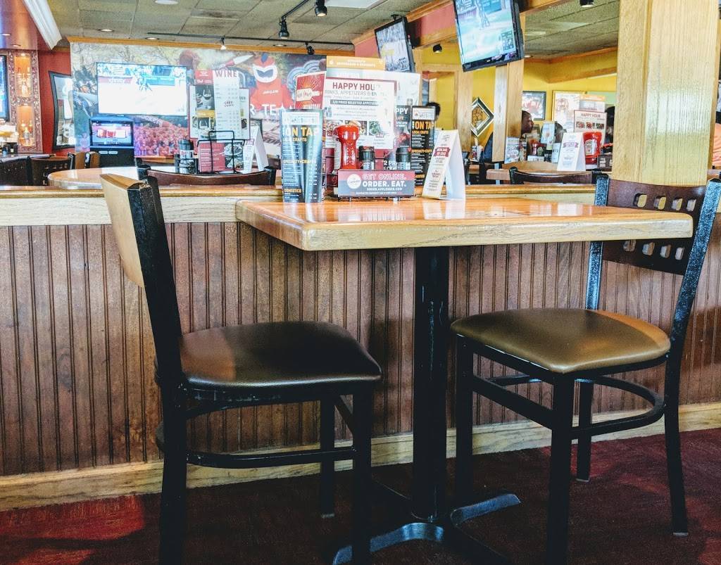 Applebees Grill + Bar | restaurant | 36475 Warren Rd, Westland, MI 48185, USA | 7344677215 OR +1 734-467-7215