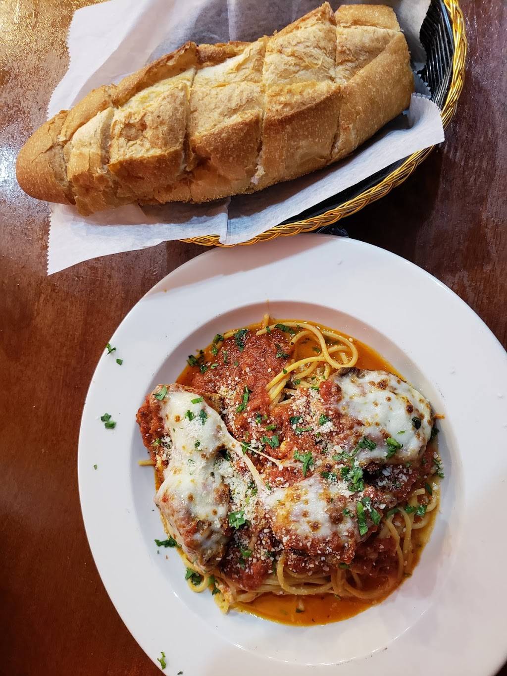 Mia Pizzeria | restaurant | 2136 Williamsbridge Rd, Bronx, NY 10461, USA | 7189753800 OR +1 718-975-3800