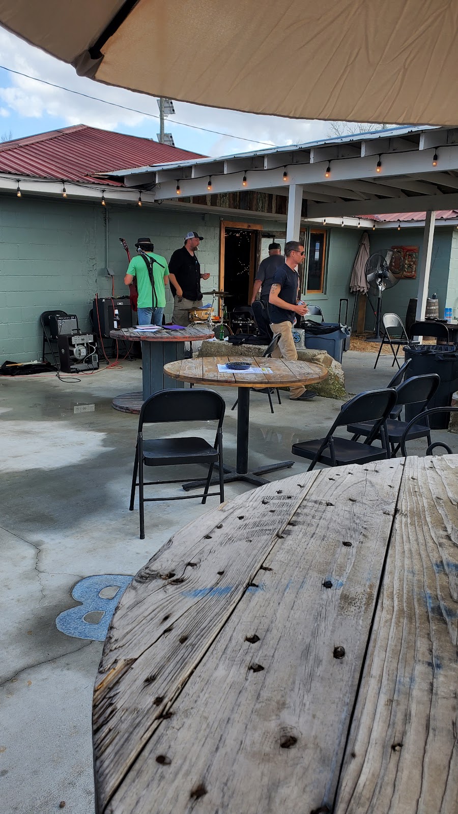 The Oyster Bar | restaurant | 11101 Ferdinand St, St Francisville, LA 70775, USA | 2252455021 OR +1 225-245-5021