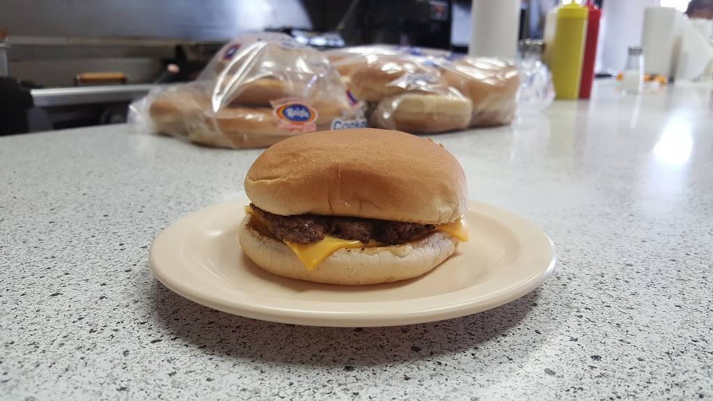 Johnnies Grill | restaurant | 224 Calumet Rd, Calumet, OK 73014, USA | 4058932612 OR +1 405-893-2612