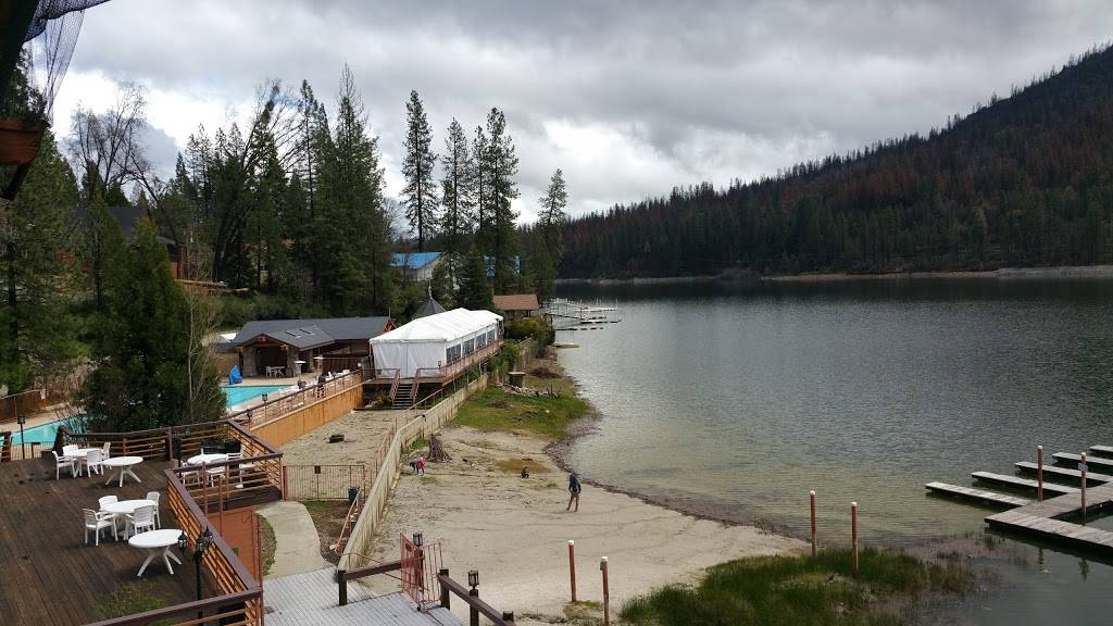 Duceys On the Lake & Duceys Bar & Grill | restaurant | 54432 Rd 432, Bass Lake, CA 93604, USA | 5596423131 OR +1 559-642-3131