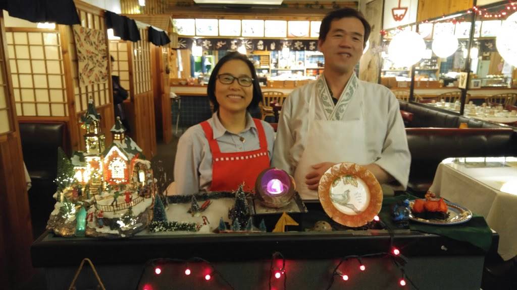 Holiday Gardens & Dodai Sushi | restaurant | 277 Lakeshore Rd E, Mississauga, ON L5G 1G8, Canada | 9052789882 OR +1 905-278-9882