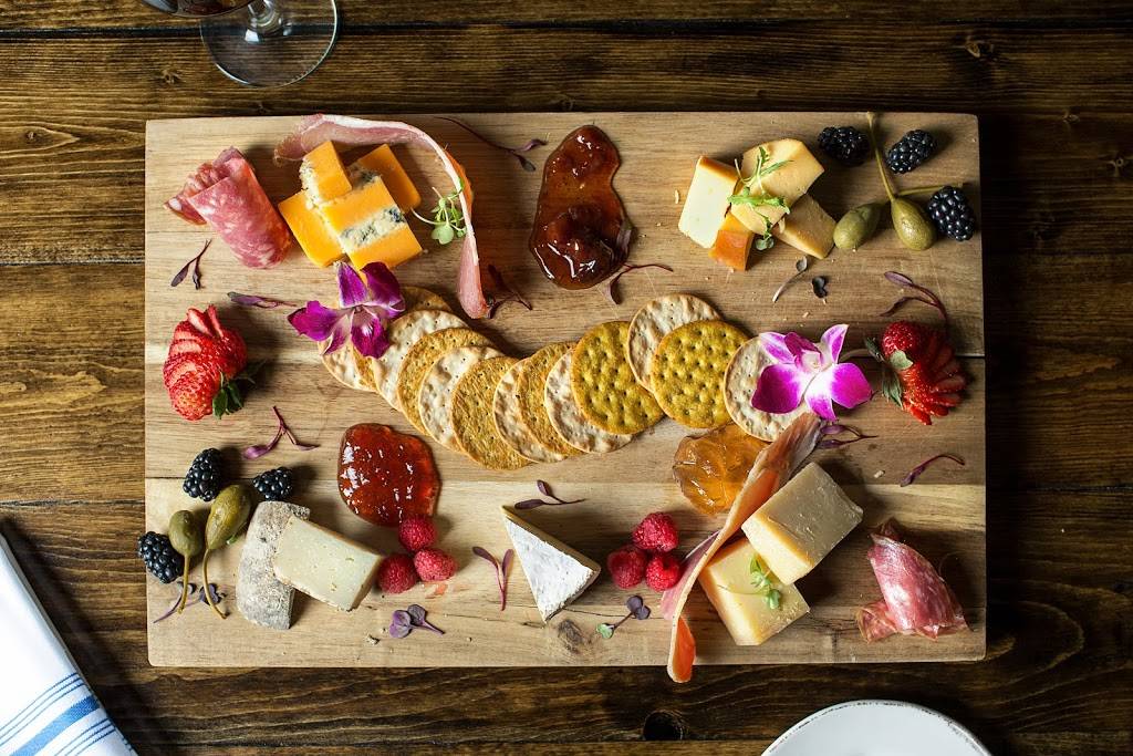 Ørchard Bar & Table | restaurant | 3266 NE Catawba Rd, Port Clinton, OH 43452, USA | 4197977324 OR +1 419-797-7324