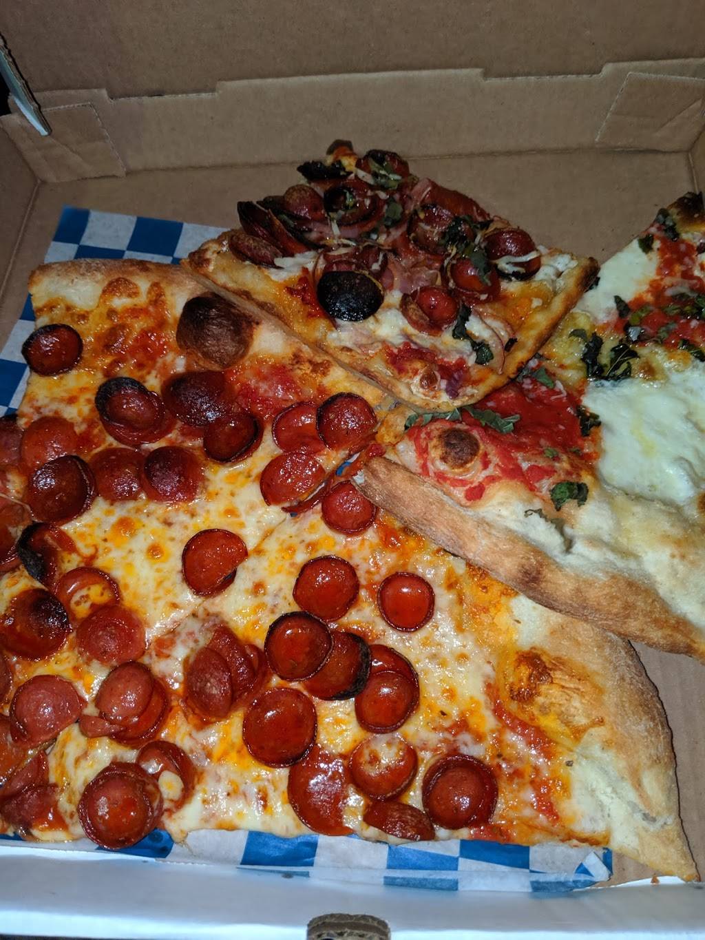 Pizzeria Baccano | restaurant | 111 Main St, Greenport, NY 11944, USA | 6313334144 OR +1 631-333-4144