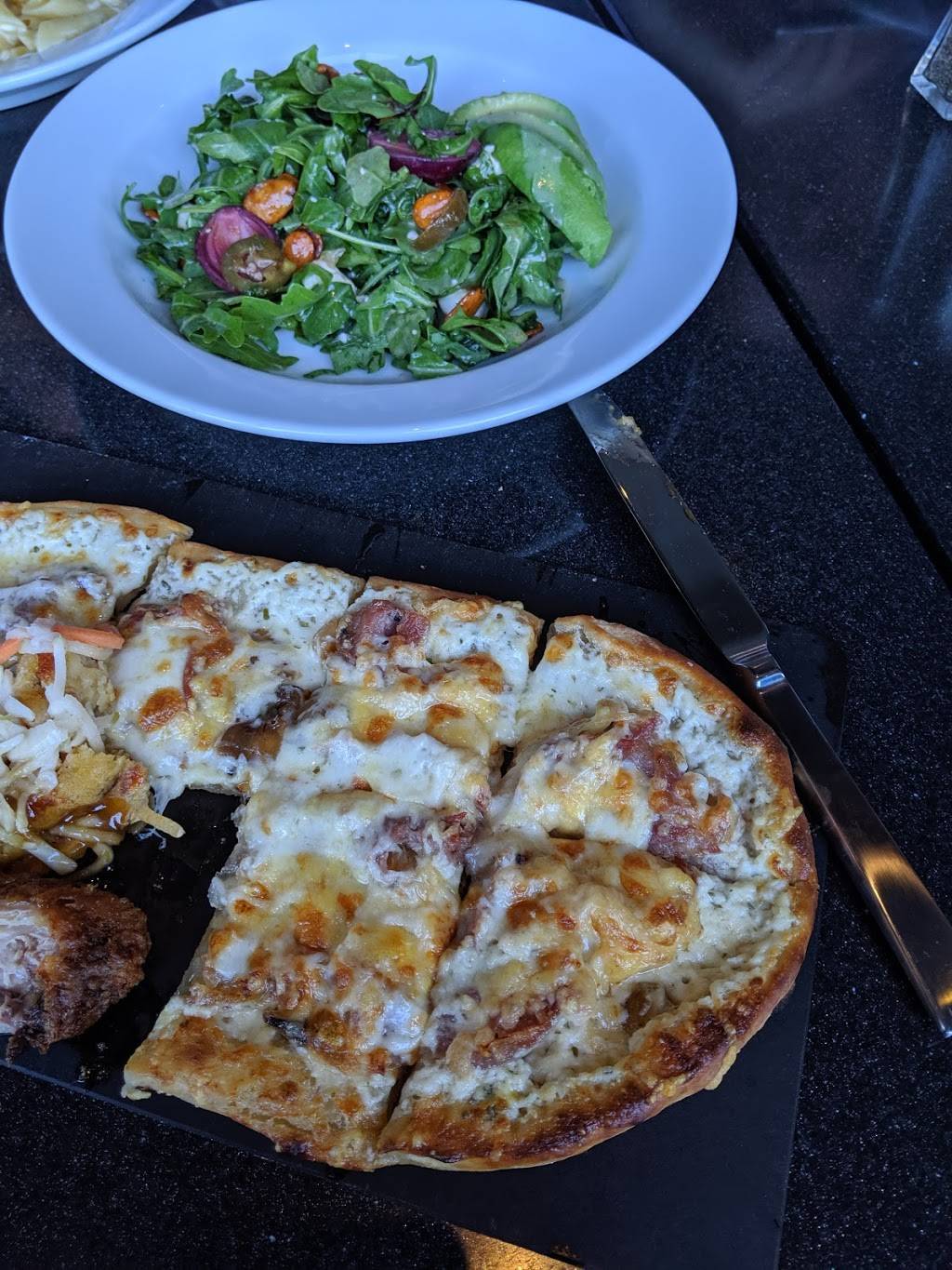 Twenty8 Food & Spirits | restaurant | 28 Patriot Pl, Foxborough, MA 02035, USA | 5082161668 OR +1 508-216-1668