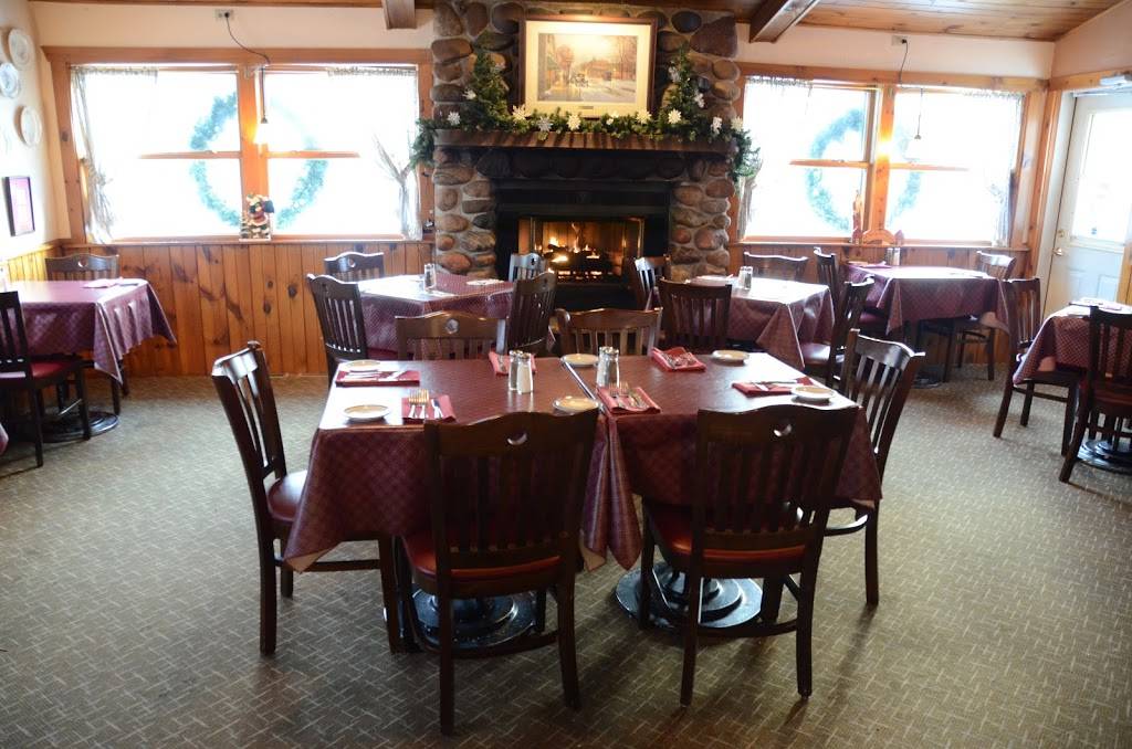 5 OClock Club | restaurant | N28 W26658 Peterson Dr, Pewaukee, WI 53072, USA | 2626919960 OR +1 262-691-9960