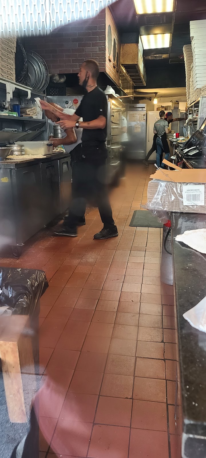 Mia Wings | restaurant | 6646 Collins Ave, Miami Beach, FL 33141, USA | 3058682267 OR +1 305-868-2267