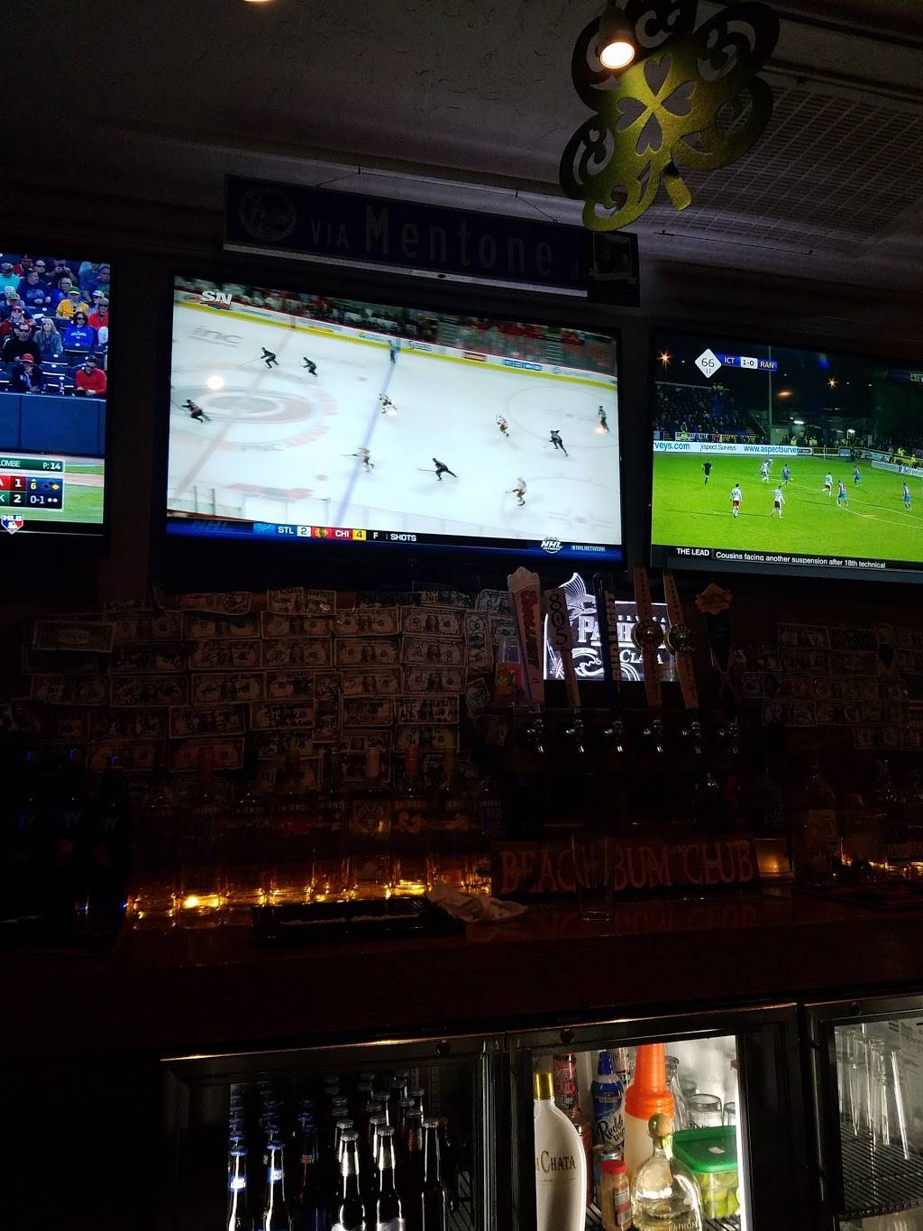 The Beachouse | restaurant | 1856 Mentone Blvd, Mentone, CA 92359, USA | 9097944300 OR +1 909-794-4300