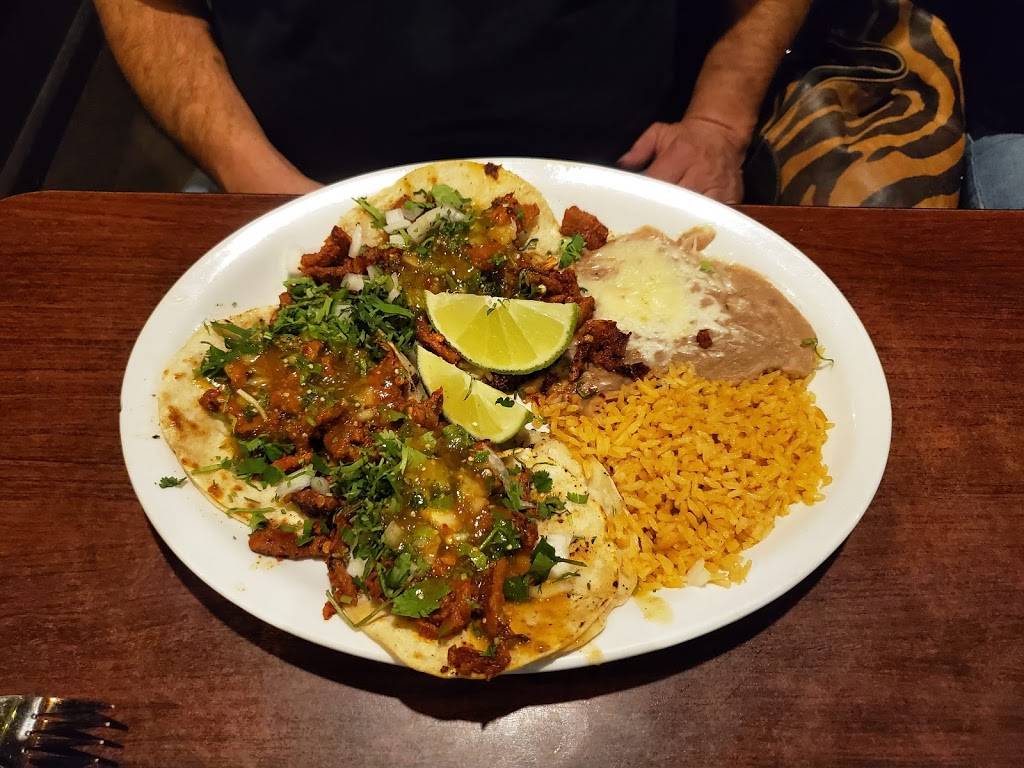 Dos Compadres Taqueria & Bar | restaurant | 3125 McHenry Ave, Modesto, CA 95350, USA | 2093007686 OR +1 209-300-7686