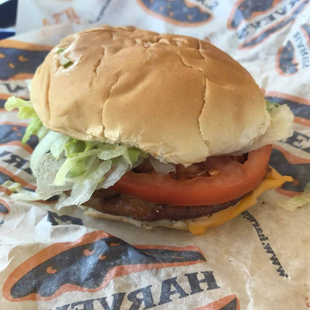 Harveys | restaurant | 5 Windward Dr RR#2, Grimsby, ON L3M 4E8, Canada | 9059457575 OR +1 905-945-7575