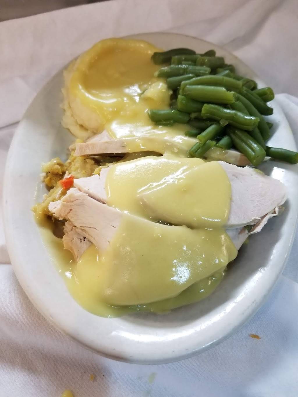 Georges Family Dining | restaurant | 303 S Wayne Rd, Westland, MI 48186, USA | 7344677700 OR +1 734-467-7700