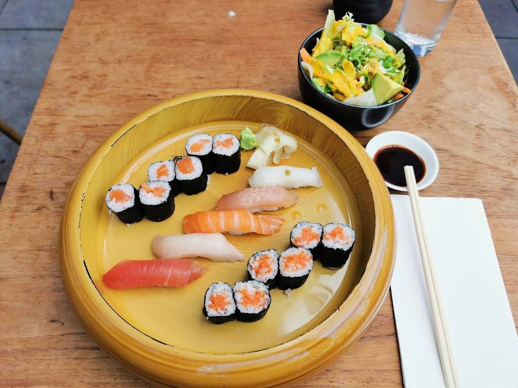 Blue Ribbon Sushi Bar & Grill at the Grove | restaurant | 189 The Grove Dr, Los Angeles, CA 90036, USA | 3233529300 OR +1 323-352-9300