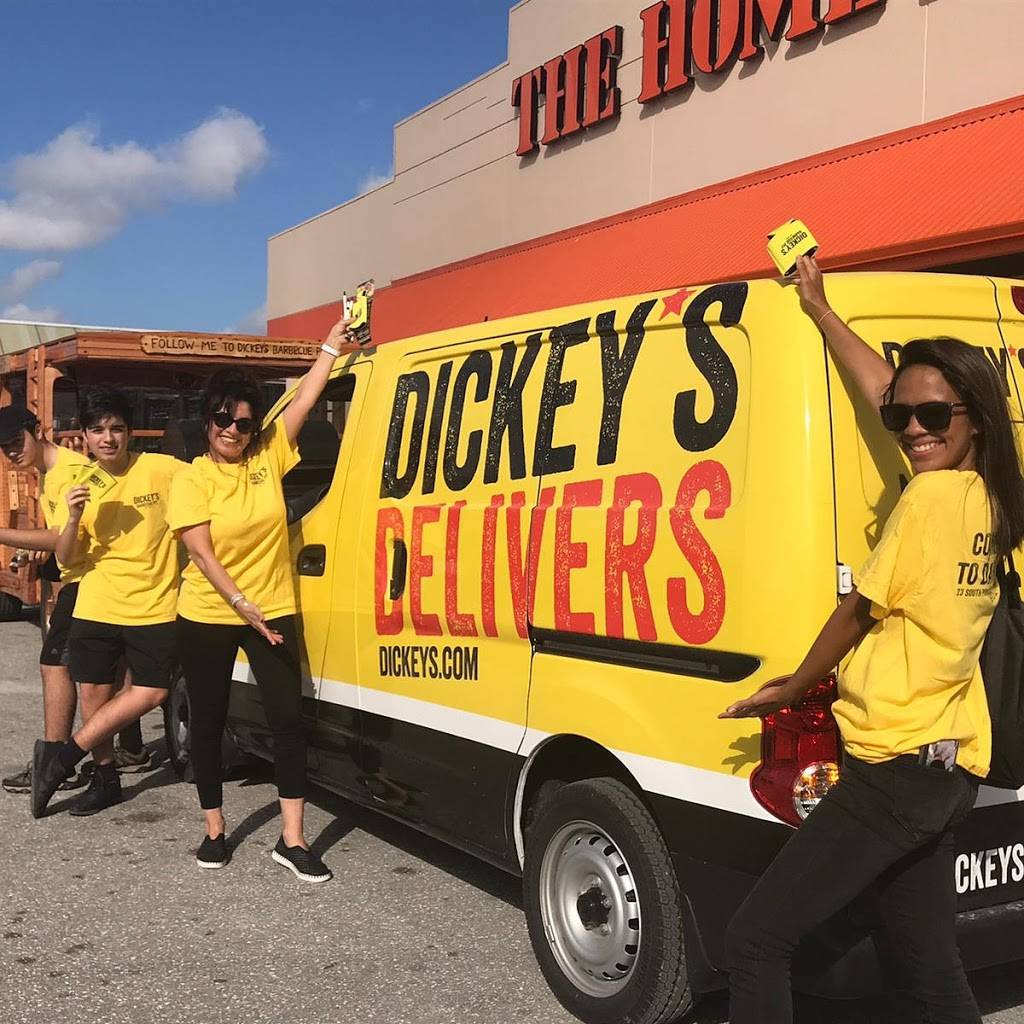 Dickeys Barbecue Pit | restaurant | 23 South Pointe Dr, Dania Beach, FL 33004, USA | 8554227232 OR +1 855-422-7232