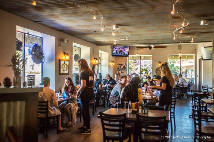 Charlies Place | restaurant | 981 Foothill Blvd, San Luis Obispo, CA 93405, USA | 8055439810 OR +1 805-543-9810