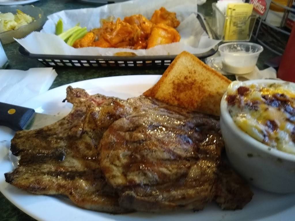 Clubhouse Food and Spirits | restaurant | 77 US-17, North Myrtle Beach, SC 29582, USA | 8432494573 OR +1 843-249-4573