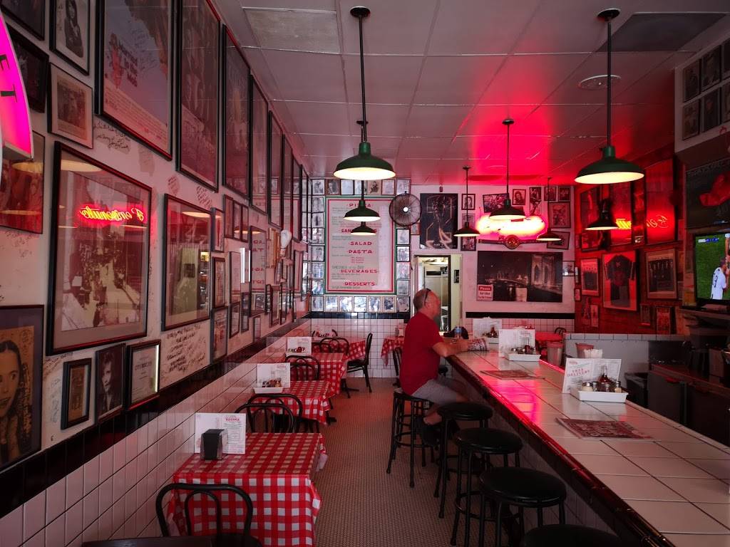 Mulberry Street Pizzeria | restaurant | 347 N Canon Dr, Beverly Hills, CA 90210, USA | 3102478998 OR +1 310-247-8998