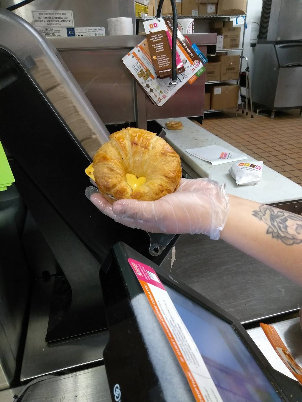 Dunkin | bakery | 6285 S Tamiami Trail, Sarasota, FL 34231, USA | 9418940578 OR +1 941-894-0578