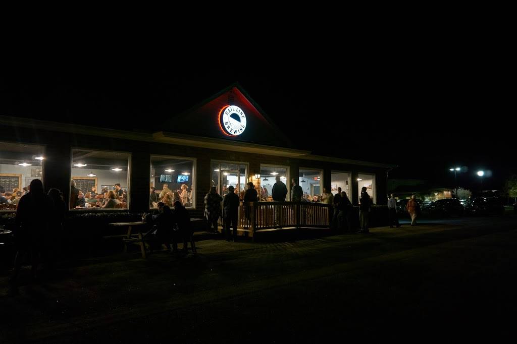 Rail Line Brewing | restaurant | 301 N Main St, Simpsonville, SC 29681, USA | 8649627175 OR +1 864-962-7175