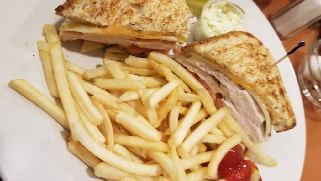 Tiffanys Restaurant Cafe | restaurant | 2179 W Touhy Ave, Des Plaines, IL 60018, USA | 8478135581 OR +1 847-813-5581