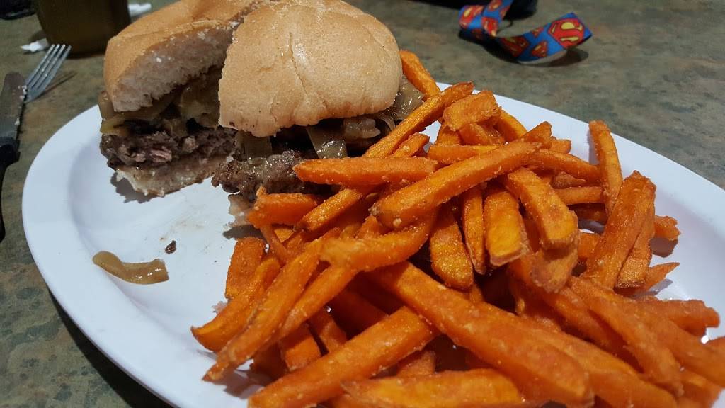 Lindburgers Lantana | restaurant | 5776 Jog Rd, Lake Worth, FL 33463, USA | 5616496761 OR +1 561-649-6761