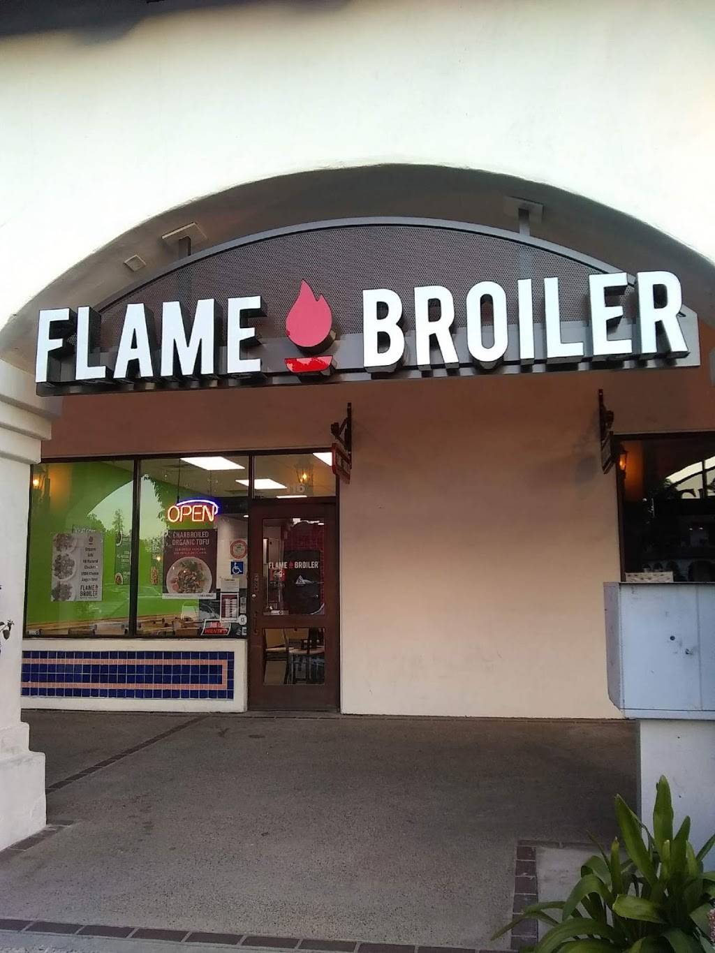 Flame Broiler | restaurant | 31878 Del Obispo St, San Juan Capistrano, CA 92675, USA | 9494297241 OR +1 949-429-7241