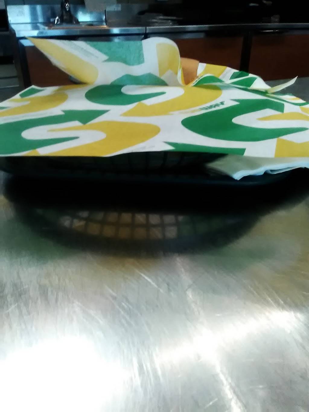 Subway | restaurant | 245 Centerville Road, Sycamore Court Unit #7, Lancaster, PA 17603, USA | 7177358383 OR +1 717-735-8383