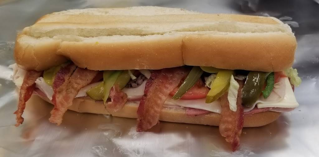 The Sandwich Shack | restaurant | 898 Main St, Sanford, ME 04073, USA | 2078501189 OR +1 207-850-1189