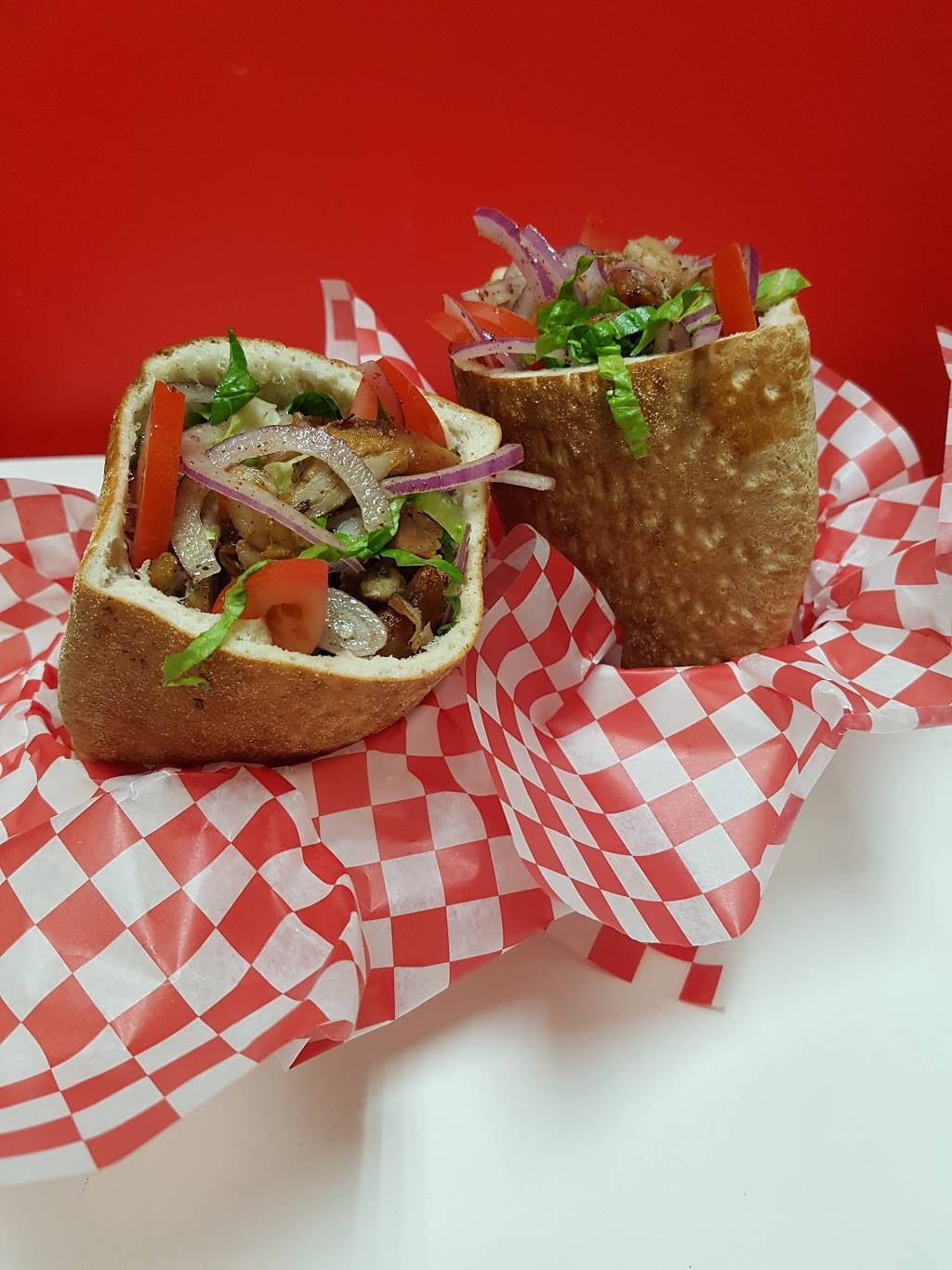 Vilis Pizza & Wings | restaurant | 562 Kerr St, Oakville, ON L6K 3C7, Canada | 9053388553 OR +1 905-338-8553