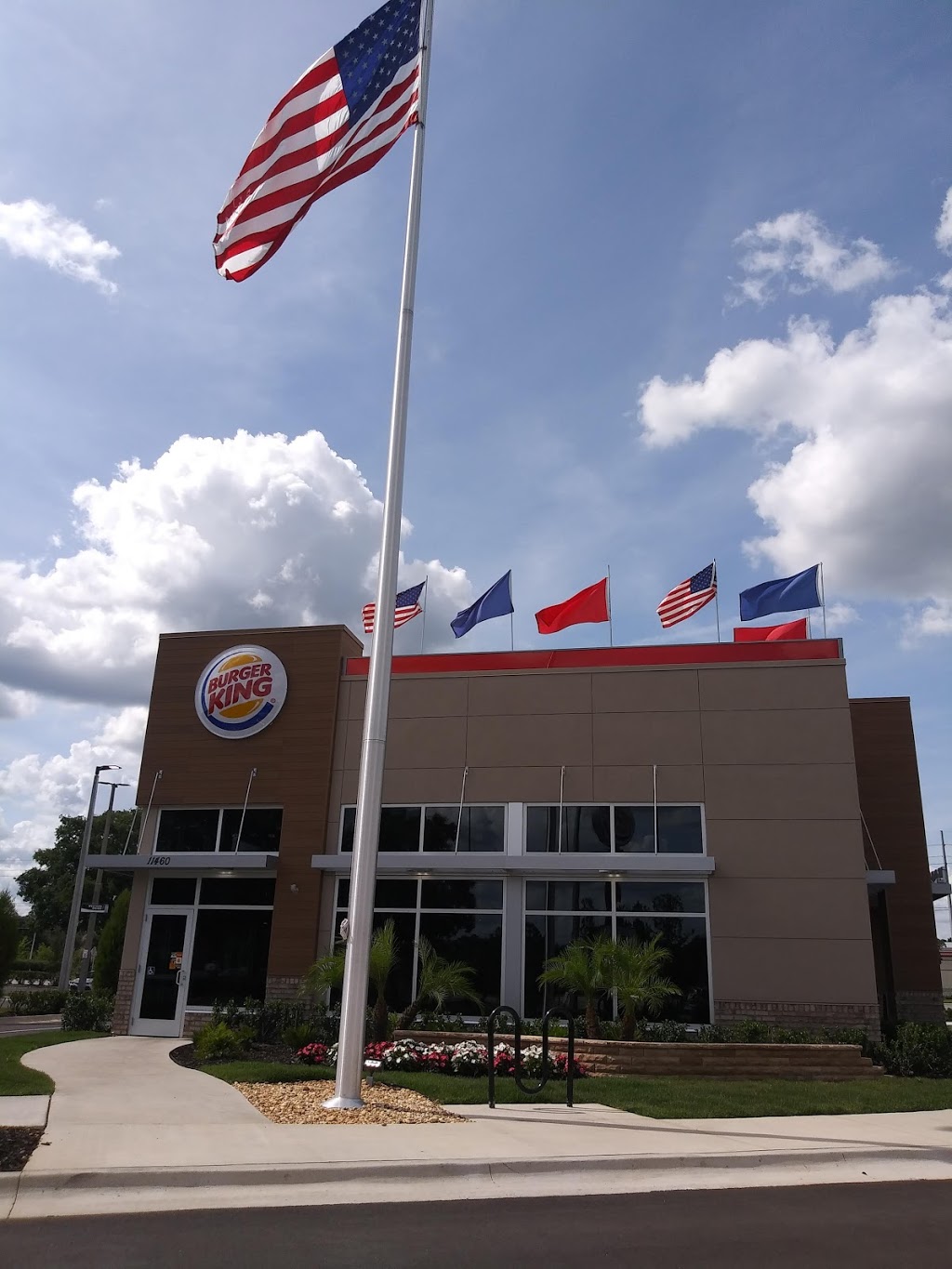 Burger King | restaurant | 11460 US-301, Thonotosassa, FL 33592, USA | 8136929350 OR +1 813-692-9350