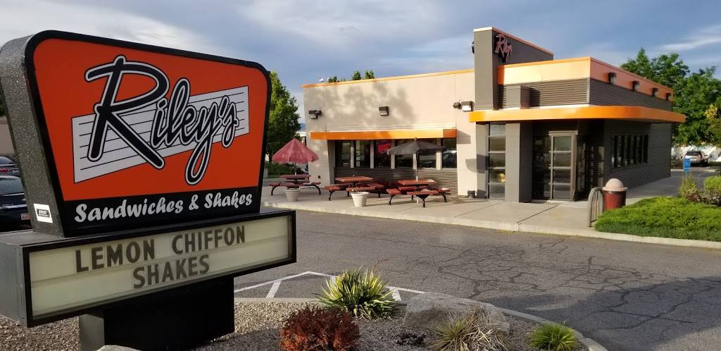 Rileys | meal takeaway | 7903 S, Airport Rd, West Jordan, UT 84088, USA | 8015664855 OR +1 801-566-4855