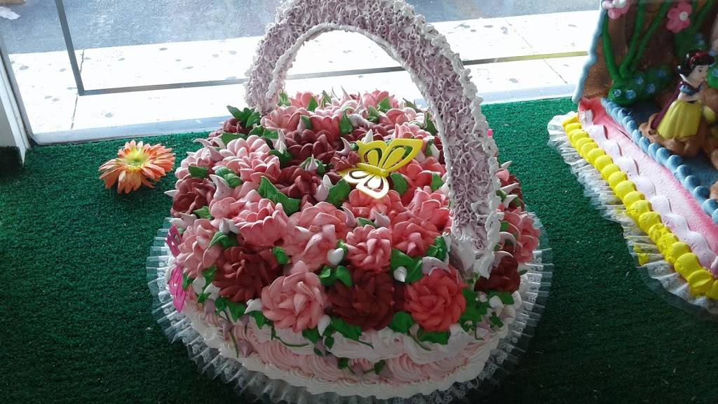 Vicky Bakery | bakery | 445 E 49th St, Hialeah, FL 33013, USA | 3056813222 OR +1 305-681-3222