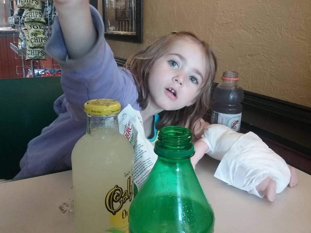 A-1 Pizza | restaurant | 20 S of Commons Rd, Little Compton, RI 02837, USA | 4016358353 OR +1 401-635-8353