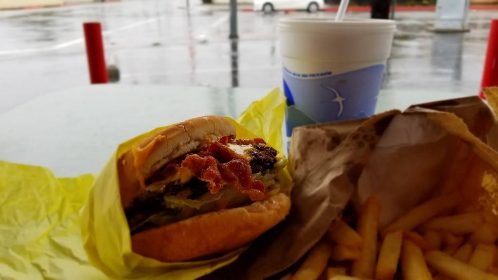 Lindas Burger | restaurant | 4758 Maine Ave, Baldwin Park, CA 91706, USA | 6269629257 OR +1 626-962-9257