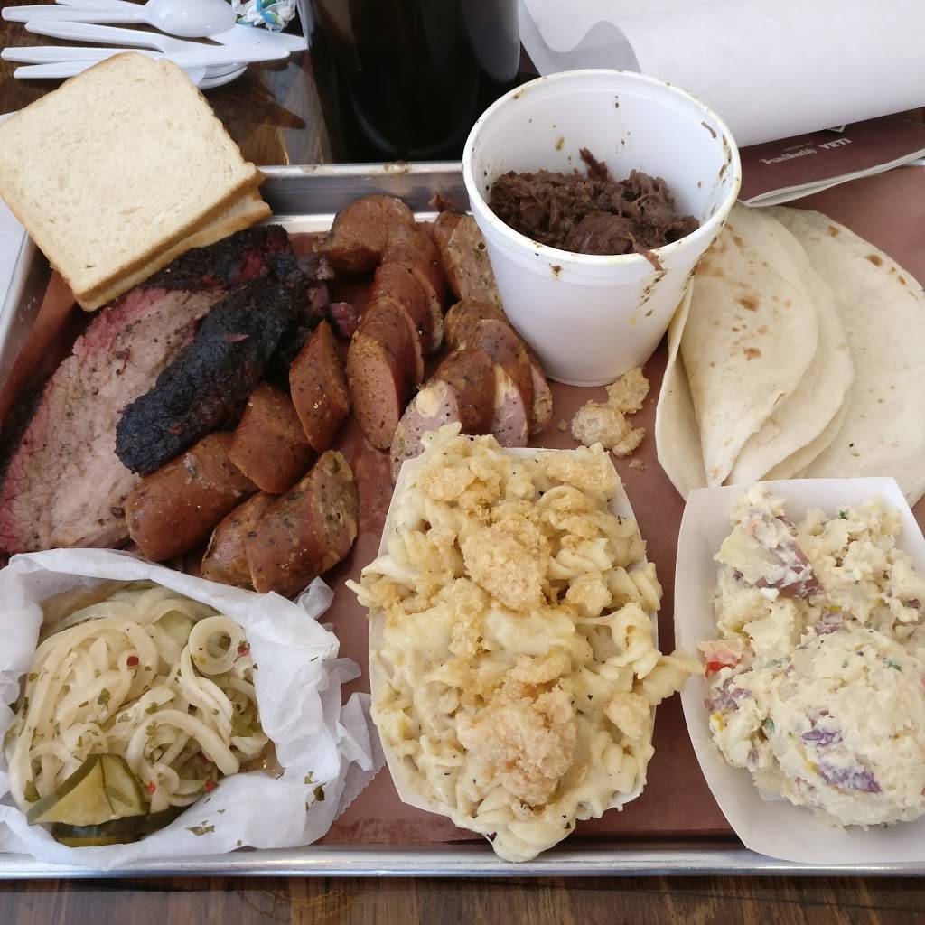 2M Smokehouse | restaurant | 2731 S WW White Rd, San Antonio, TX 78222, USA | 2108859352 OR +1 210-885-9352