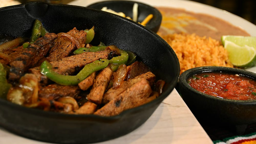 Teds Cafe Escondido | restaurant | 15124 Lleytons Ct #118, Edmond, OK 73013, USA | 4052863676 OR +1 405-286-3676