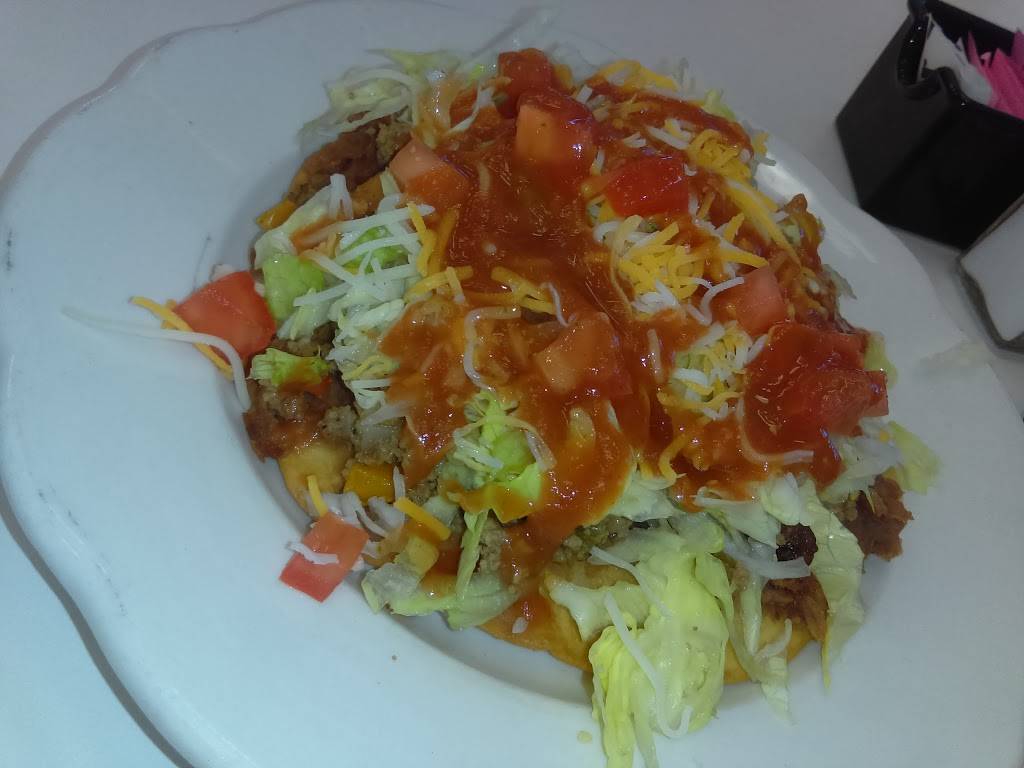 El Rodeo Mexican Restaurant | restaurant | 501 W 5th Ave, Hutchinson, KS 67501, USA | 6202592034 OR +1 620-259-2034