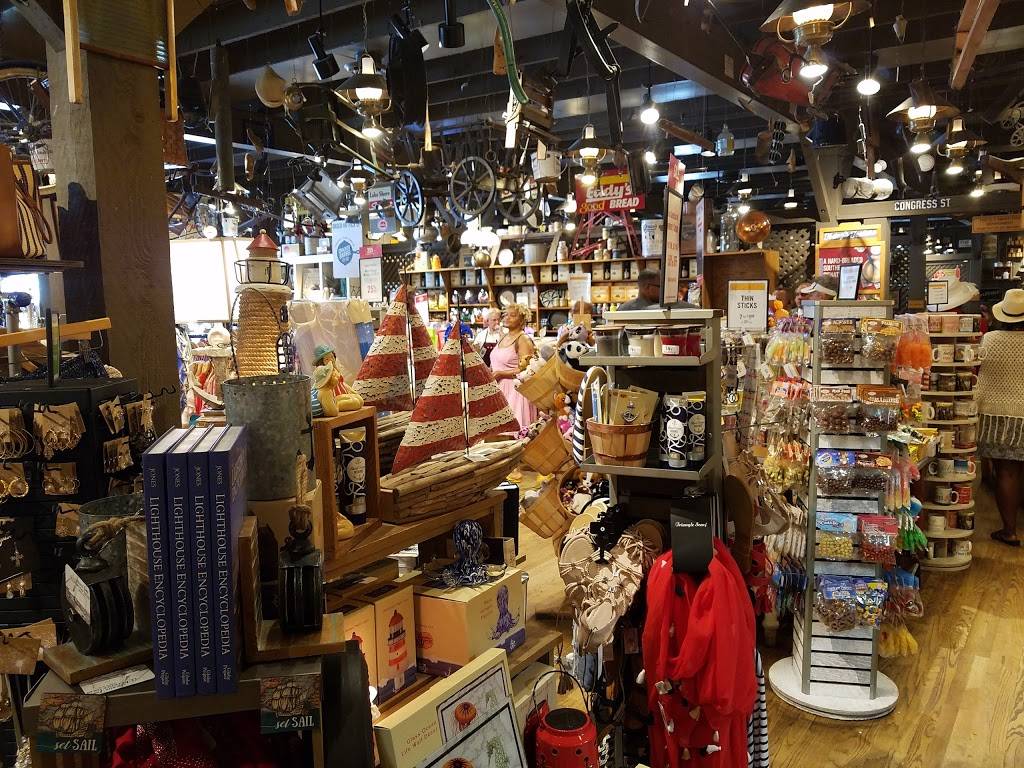 Cracker Barrel Old Country Store | restaurant | 2411 Metrocentre Blvd, West Palm Beach, FL 33407, USA | 5616860660 OR +1 561-686-0660