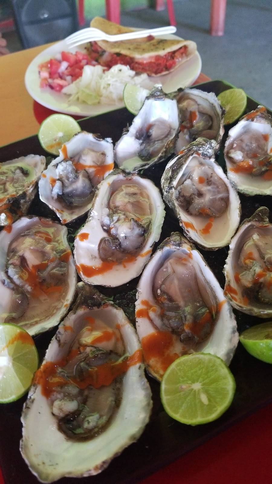 Mariscos La Pulmonia | restaurant | Oscar Baylón Chacón 71, Desarrollo Urbanoejido Matamoros, Tijuana, B.C., Mexico | 016645685889 OR +52 664 568 5889