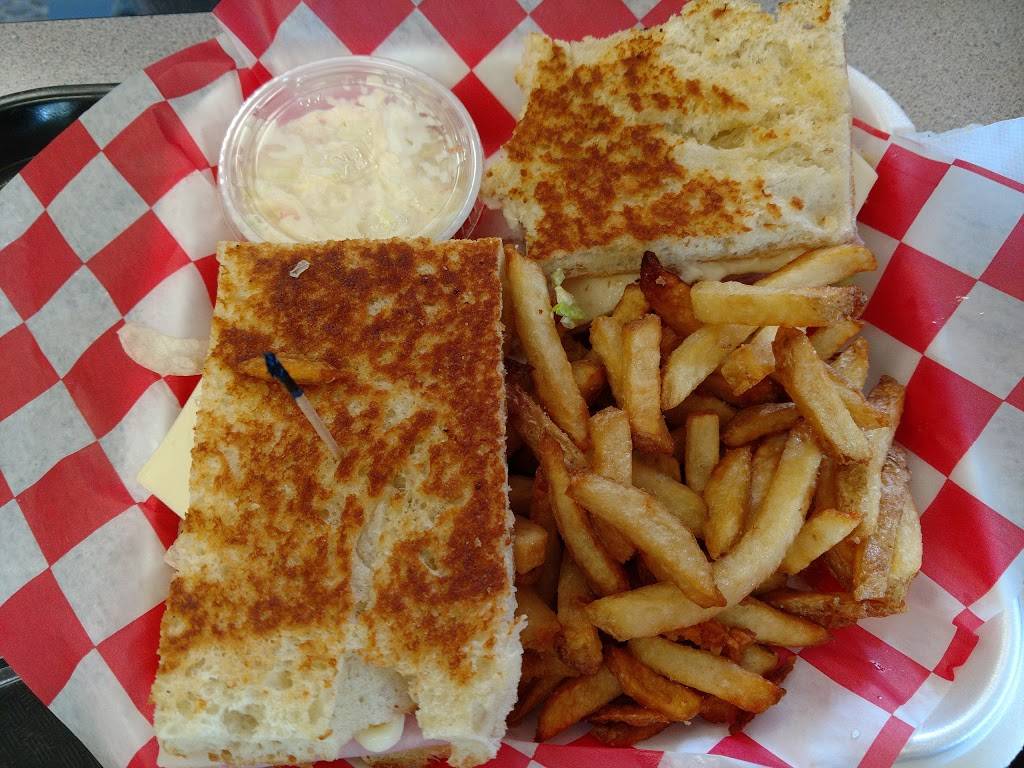 Fonzos Pizza,Seafood&More | meal takeaway | 99 Main St, Madison, ME 04950, USA | 2076965142 OR +1 207-696-5142