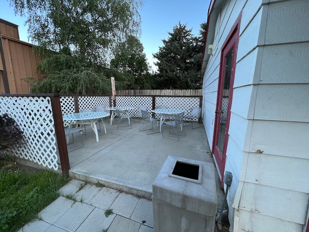 Daves place | restaurant | Mathews St, Fort Jones, CA 96032, USA | 5304684567 OR +1 530-468-4567