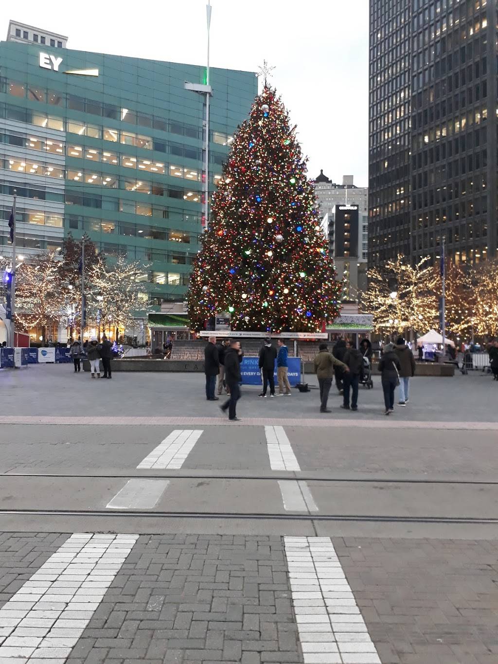 Subway | restaurant | 660 Woodward Ave, Detroit, MI 48226, USA | 3139637770 OR +1 313-963-7770