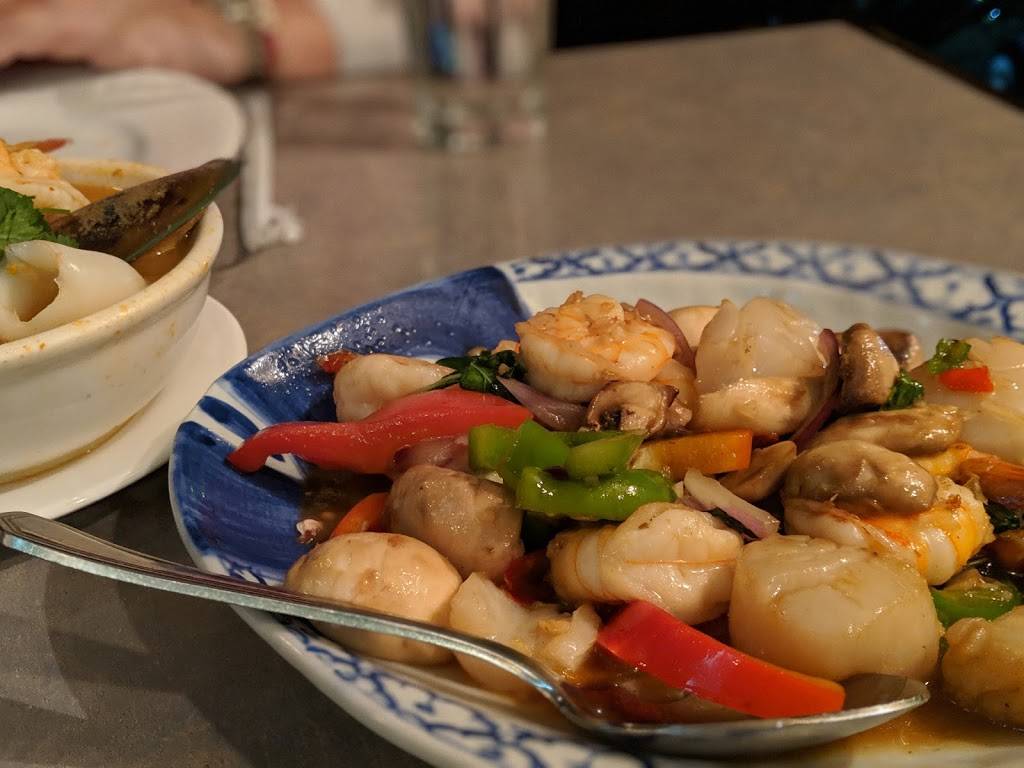 Phuket Thai Restaurant | restaurant | 901 N Pacific Coast Hwy #100, Redondo Beach, CA 90277, USA | 3103749598 OR +1 310-374-9598