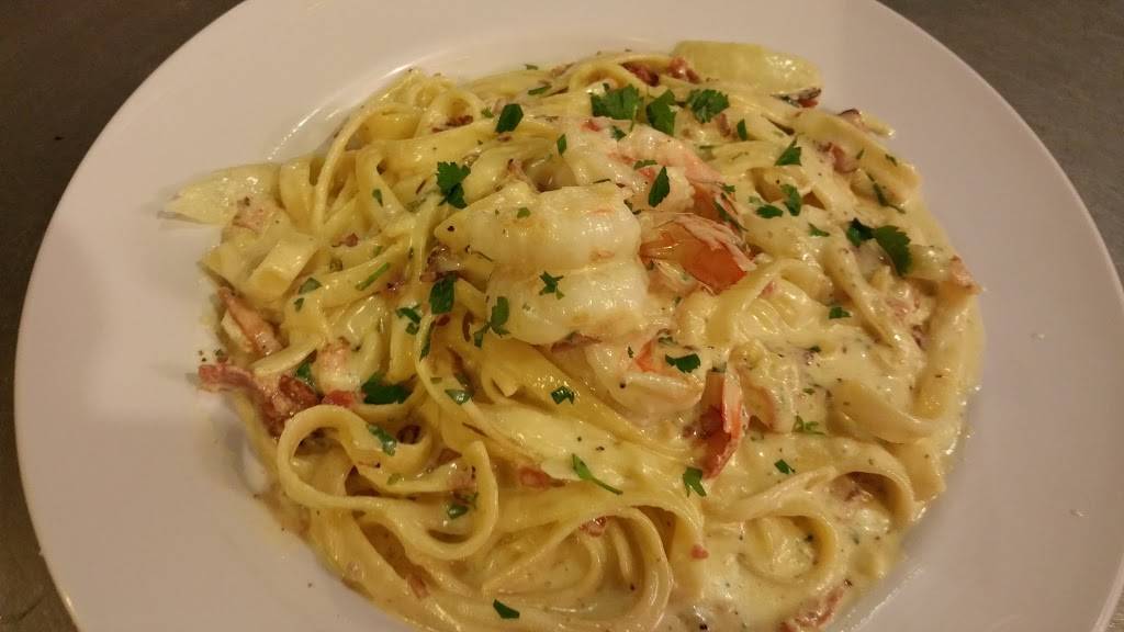 Evelyns Big Italian | restaurant | 704 Texas St, Fairfield, CA 94533, USA | 7074219000 OR +1 707-421-9000