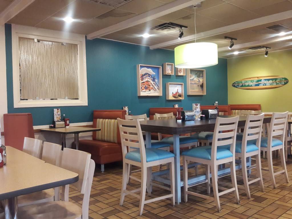 Captain Ds | restaurant | 3623 N Sharon Amity Rd, Charlotte, NC 28205, USA | 7045357310 OR +1 704-535-7310